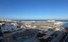 Vue Panoramique Sur La Mer-Centre Ville-Moderne