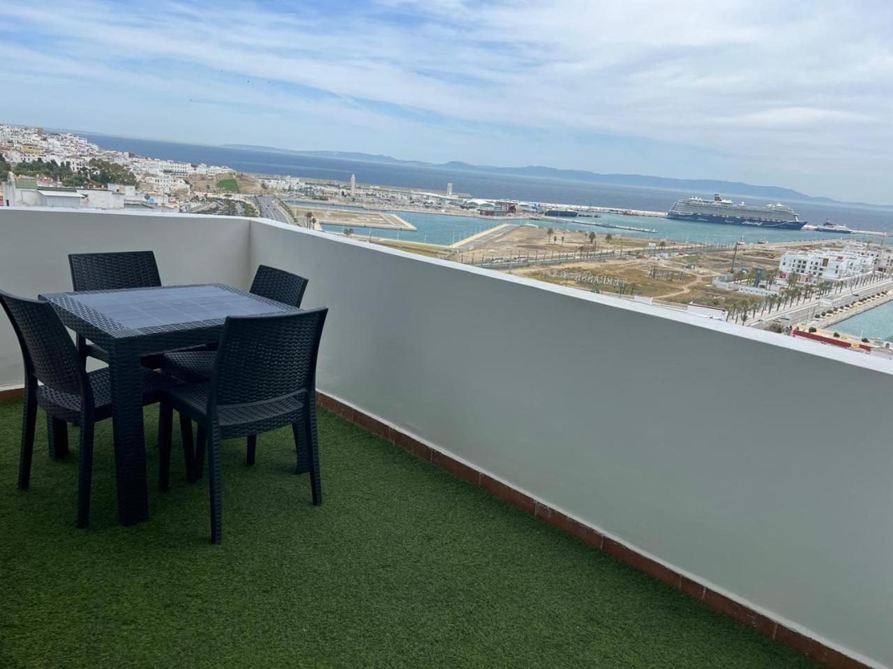 Vue Panoramique Sur La Mer-Centre Ville-Moderne Tanger Extérieur photo