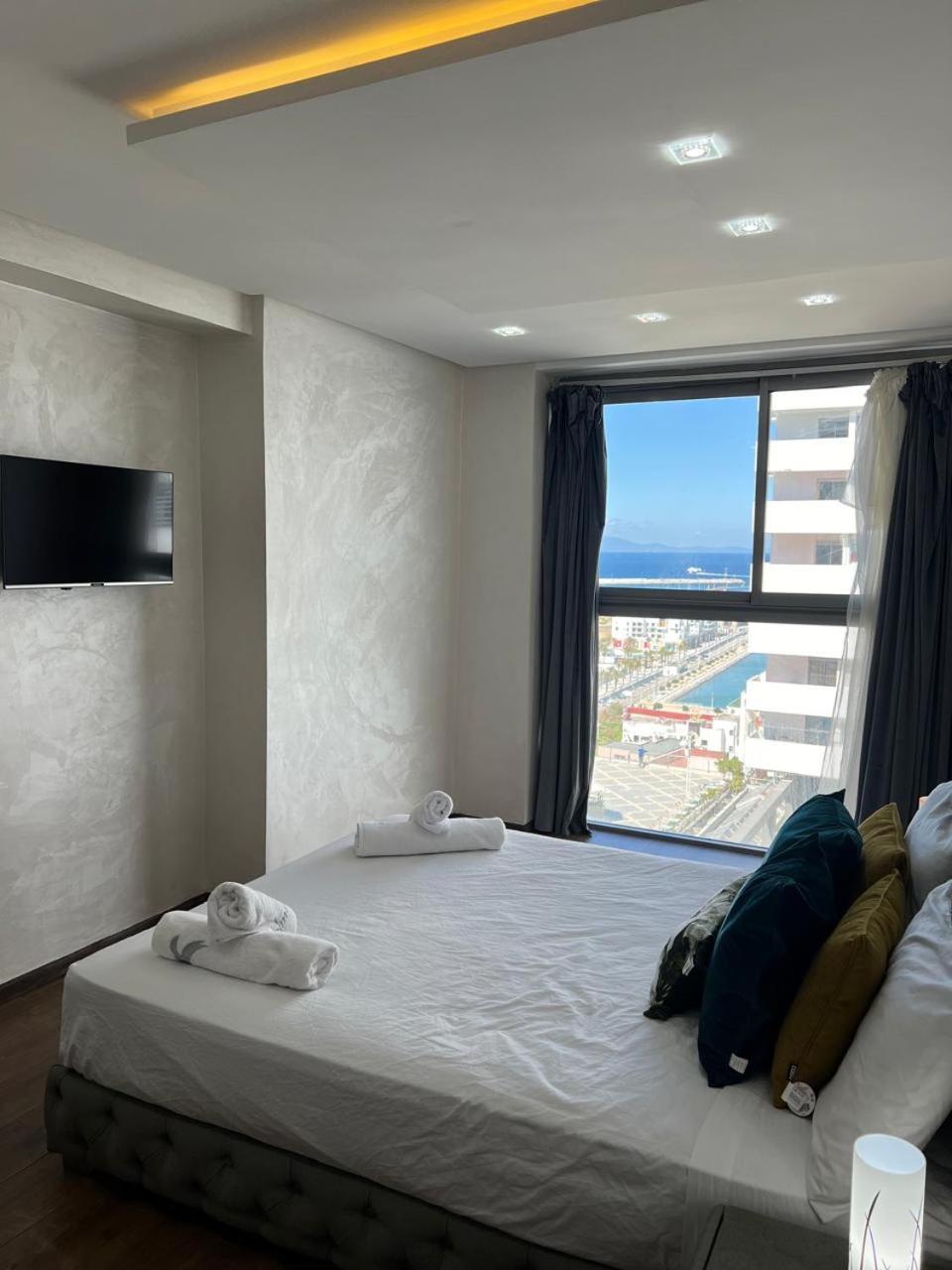Vue Panoramique Sur La Mer-Centre Ville-Moderne Tanger Extérieur photo